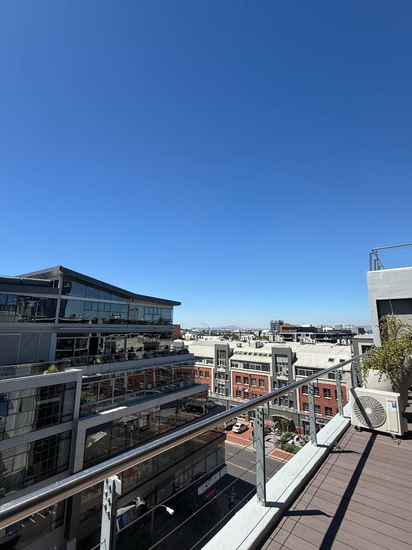To Let commercial Property for Rent in Green Point Western Cape